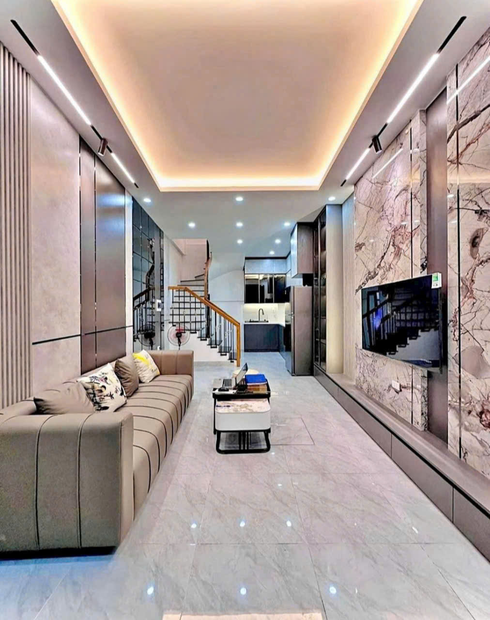 BÁN NHÀ SIÊU HIẾM TẠI BÁT KHỐI, LONG BIÊN – Ô TÔ ĐỖ CỬA, VIEW THOÁNG ĐẸP – 40M2- CHỈ NHỈNH 6 TỶ