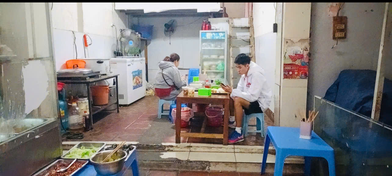 SANG NHƯỢNG QUÁN CƠM, PHỞ TẠI KIOT SỐ 8, NGÕ 69 CHỢ NGUYỄN CÔNG TRỨ