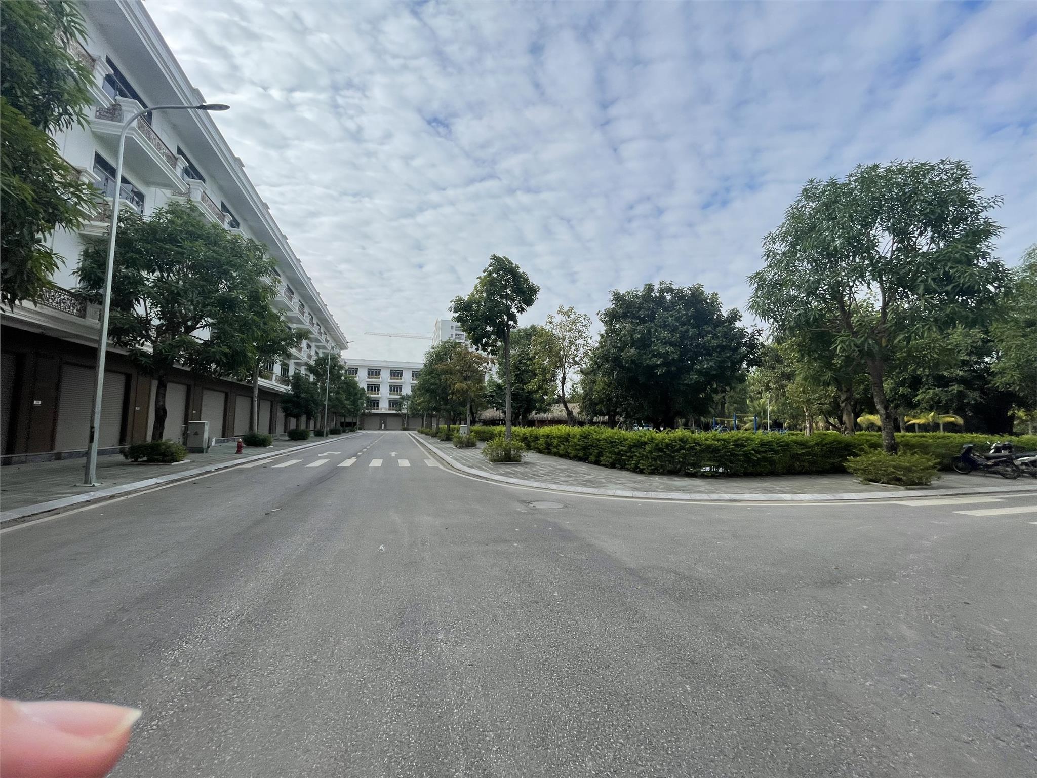 NHÀ PHỐ 4 TẦNG GIÁ PHÙ HỢP NHẤT THỊ TRƯỜNG, NHẬN NHÀ, SANG TÊN SỔ NGAY. CĐT: 0966 343 969