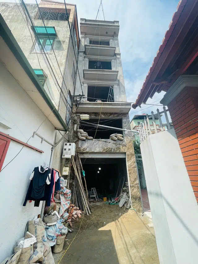 NHÀ MỚI ĐẸP PHÚC LỢI, Ô TÔ LÙI CỬA, 46M2, 6 TẦNG,MT 4M, CHỈ 6.9 TỶ.LONG BIÊN.