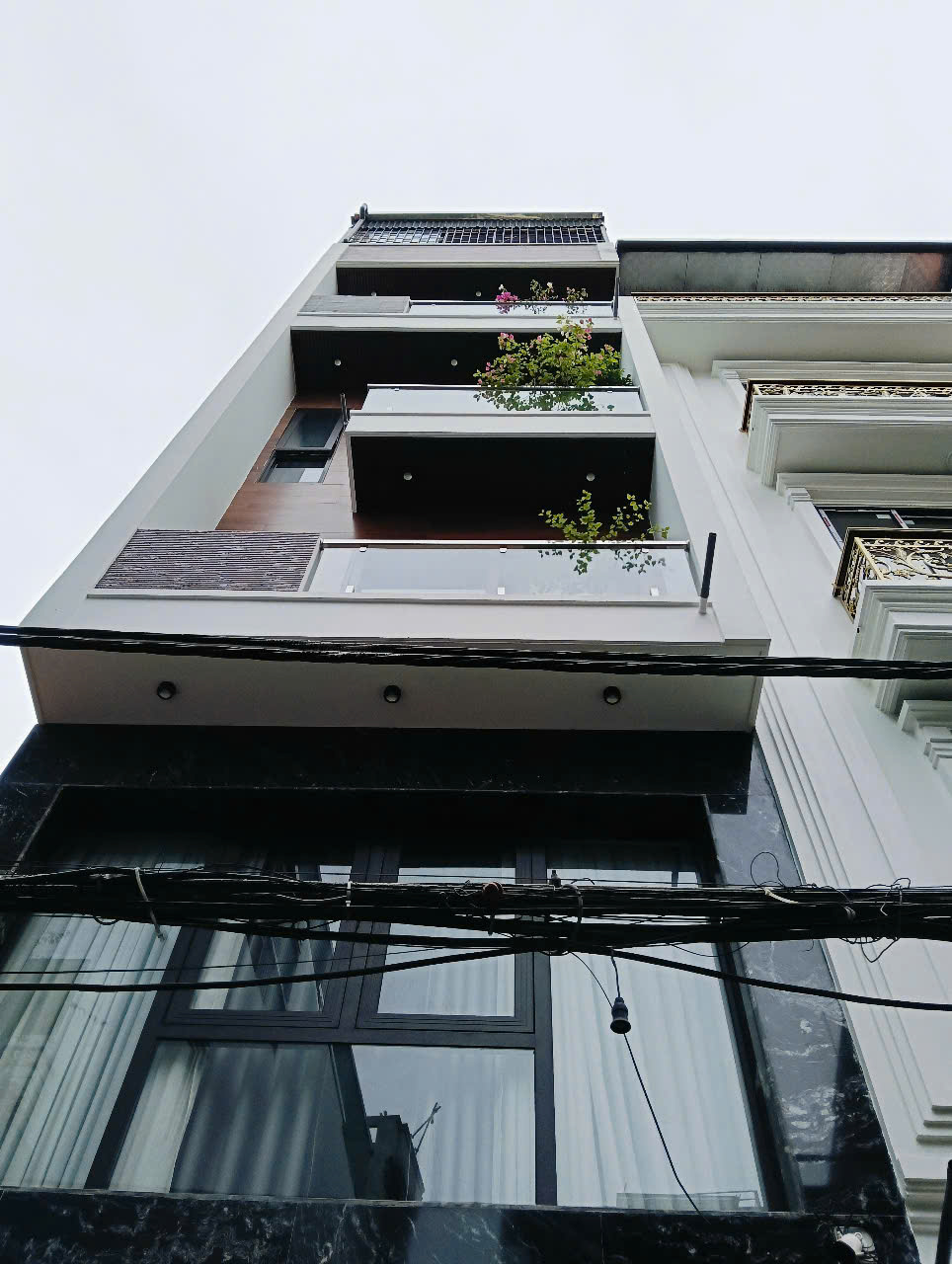 BÁN GẤP NHÀ PHỐ TRẠM ,LONG BIÊN -48M² - GARA, THANG MÁY - KINH DOANH NHỈNH 9 TỶ