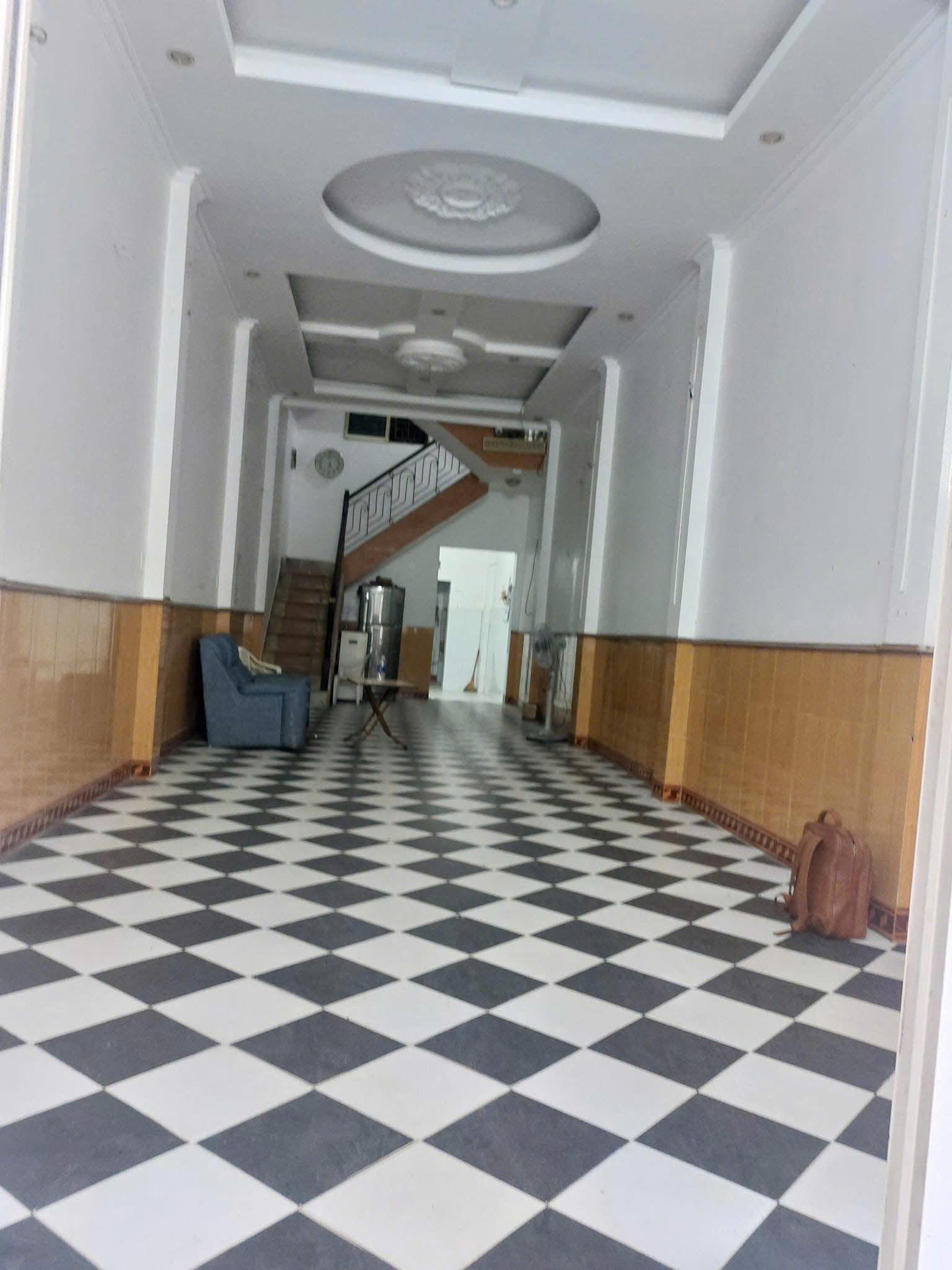 76m2