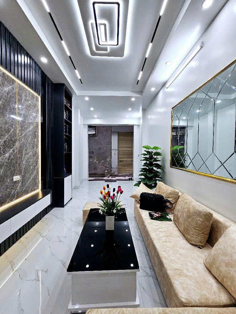 SIÊU PHẨM NHÀ ĐẸP -PHỐ HOÀNG NHƯ TIẾP- LONG BIÊN DT 46M X 6 TẦNG FULL NỘI THẤT NHỈNH 9 TỶ TL CÁC BÁC ALO E NGAY ĐỂ