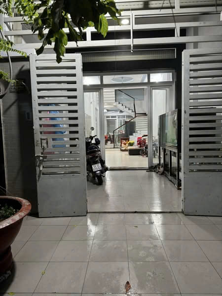 NHÀ CHÍNH CHỦ - DO THƯỜNG XUYÊN CÔNG TÁC XA NÊN EM CẦN CHO THUÊ NHANH NHÀ NGUYÊN CĂN 2 MẶT TIỀN - KHU BÌNH HƯNG HÒA A