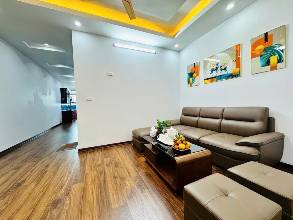 BÁN NHÀ NGỌC THỤY - LONG BIÊN NGÕ NÔNG, Ô TÔ ĐỖ CỬA DIỆN TÍCH -45m2 x5 TẦNG GIÁ NHỈNH 6 TỶ TL CÁC BÁC ALO E ĐÊ