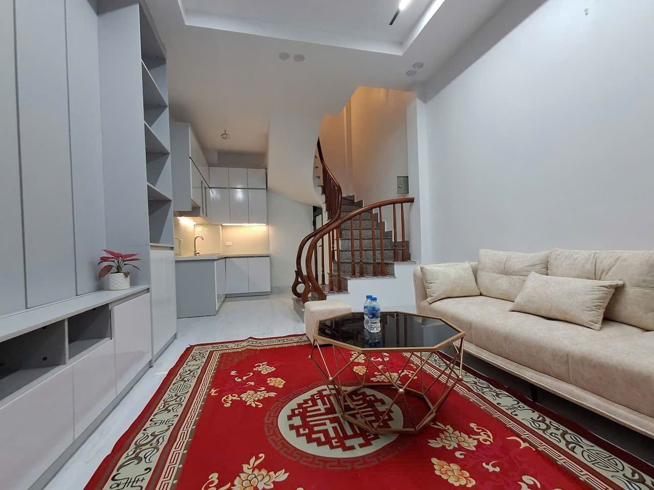 BÁN NHÀ XUÂN ĐỈNH DÂN TỰ XÂY CÒN MỚI 30M2 _ MẶT TIỀN 4,45M _ 5 TẦNG - NGÕ THOÁNG NÔNG VÀO NHÀ - NGAY CHỢ ĐẦU MỐI - TTTM HC PHẠM VĂN ĐỒNG - CÔNG VIÊN HÒA BÌNH