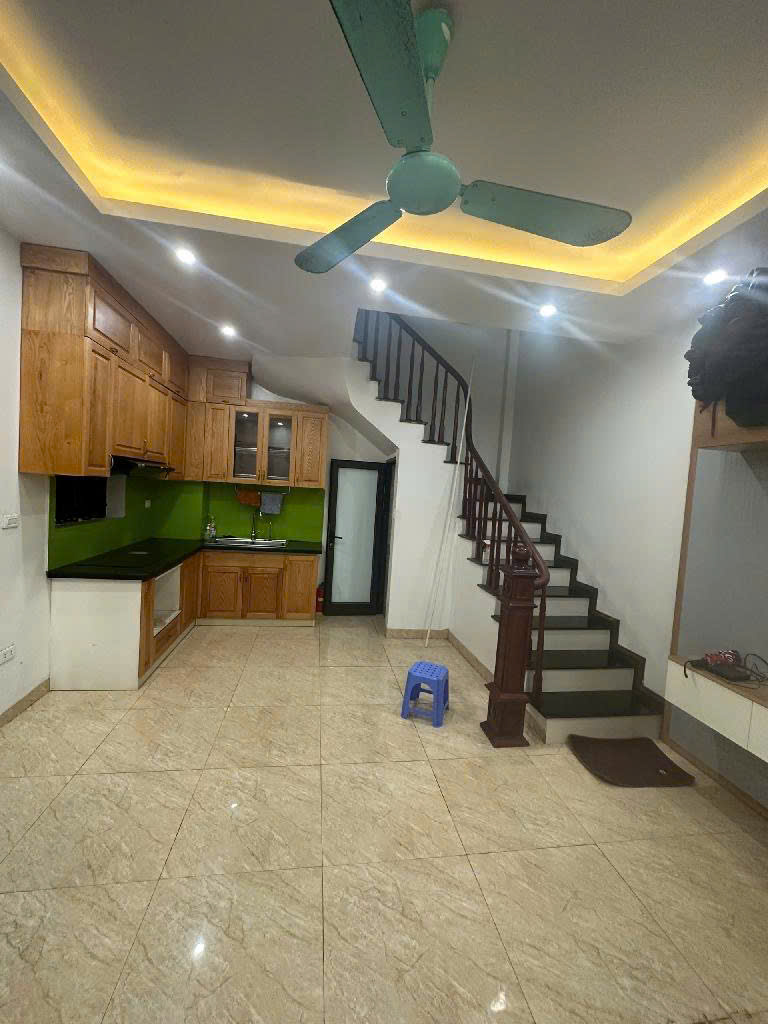 BÁN GẤP NHÀ NGỌC THỤY- LONG BIÊN DT 30M X 5 TẦNG FULL NỘI THẤT NGÕ NÔNG Ô TÔ ĐỖ- GIÁ HƠN 6 TỶ TL CHO KHÁCH THIỆN TRÍ