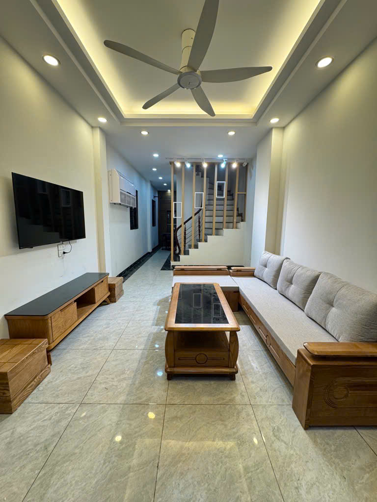 NHÀ ĐẸP LONG LANH -NGỌC THỤY LONG BIÊN -NGÕ NÔNG Ô TÔ TRÁNH DT 40M X 5 TẦNG - FULL NỘI THẤT GIÁ NHỈNH 7 TỶ - TL