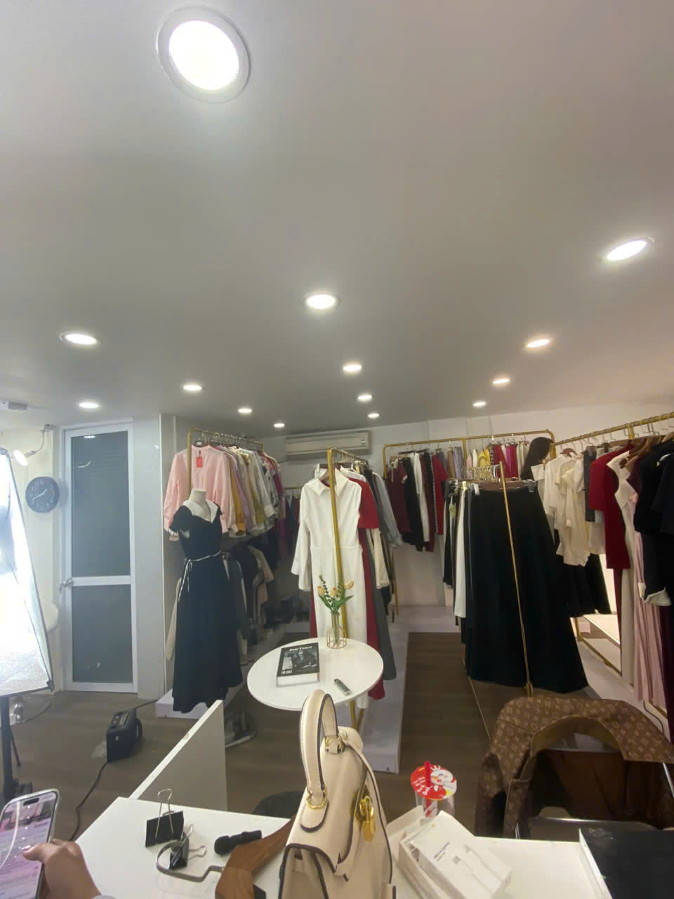 Sang nhượng và Cho thuê mặt bằng cửa hàng thời trang...Địa chỉ: tại Chiến Thắng, Hà Đông, hà Nội
