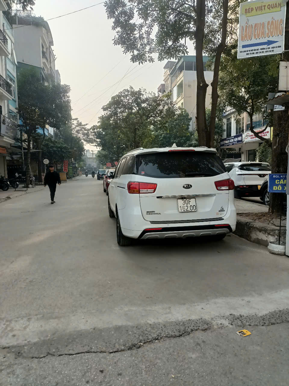 BÁN NHÀ MẶT PHỐ PHÂN LÔ VỈA HÈ _KINH DOANH ĐỈNH 48M, 5 TẦNG _ OTO TRÁNH ĐỖ NGÀY ĐÊM GIÁ CHỈ 14 TỶ