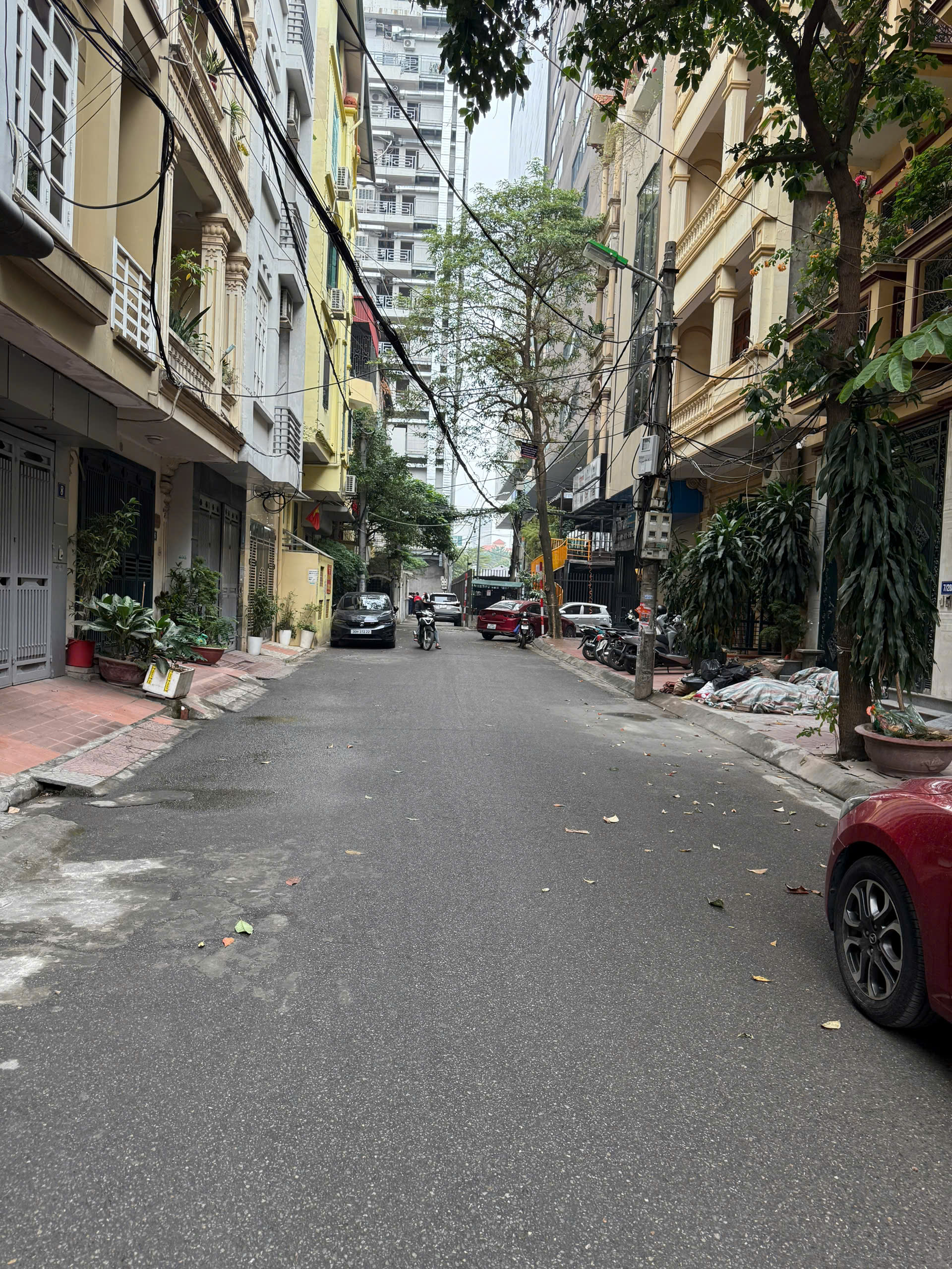 Cho thuê nhà 50m2, 4 tầng, 7 ngủ, 3WC, ngõ 9 Trần Quốc Hoàn, Cầu Giấy, Hà Nội