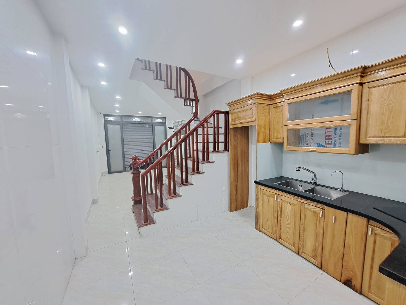 Chính chủ bán gấp nhà ô tô gần ngõ 1 Bùi Xương Trạch, Thanh Xuân. DT: 38m2 – 5 tầng. 6,9 tỷ