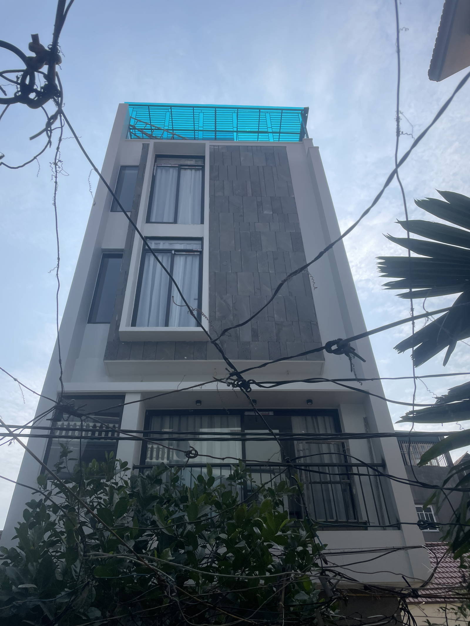 Bán Nhà Mới Phố Việt Hưng 40m2, 5 Tầng, Mặt tiền 5,1m, Bạt Ngàn Tiện Ích, Giá 7,8 Tỷ