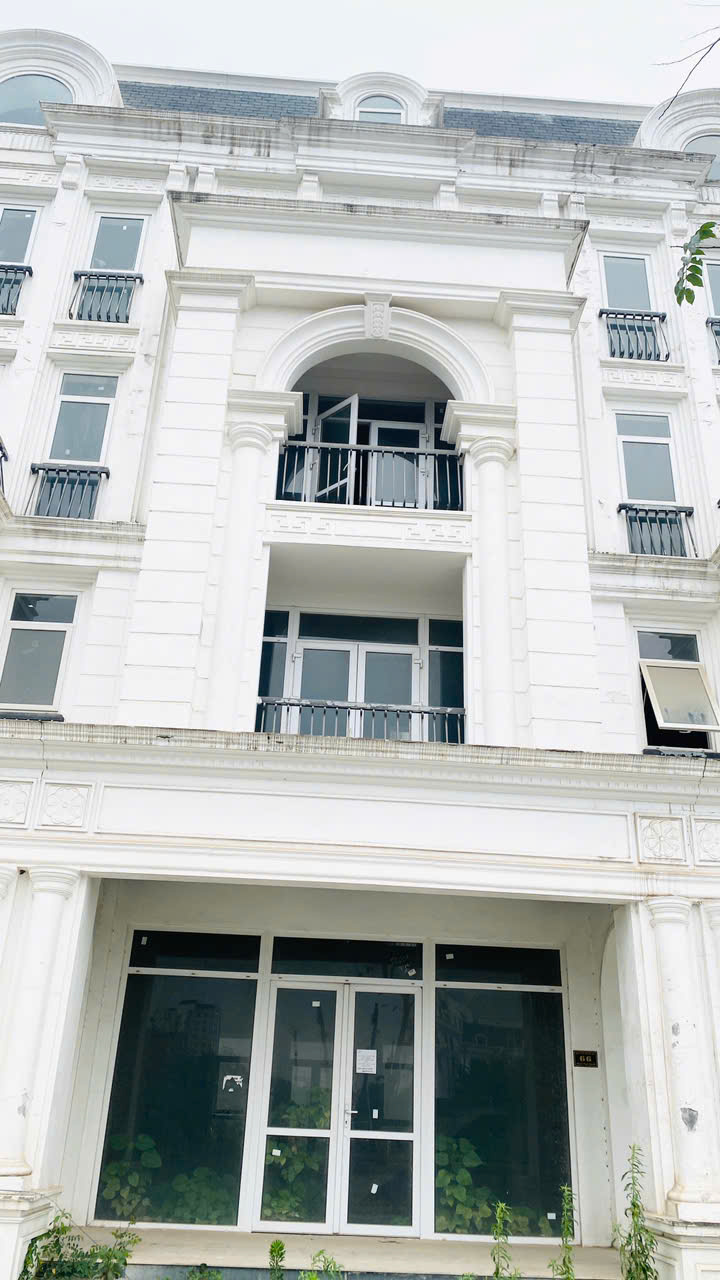 NÓNG: Liền kề Shophouse Louis City III Đại Mỗ, mặt chính Lê Quang Đạo, 5 tầng xây thô, 120m, 2 thoáng trước sau, vỉa