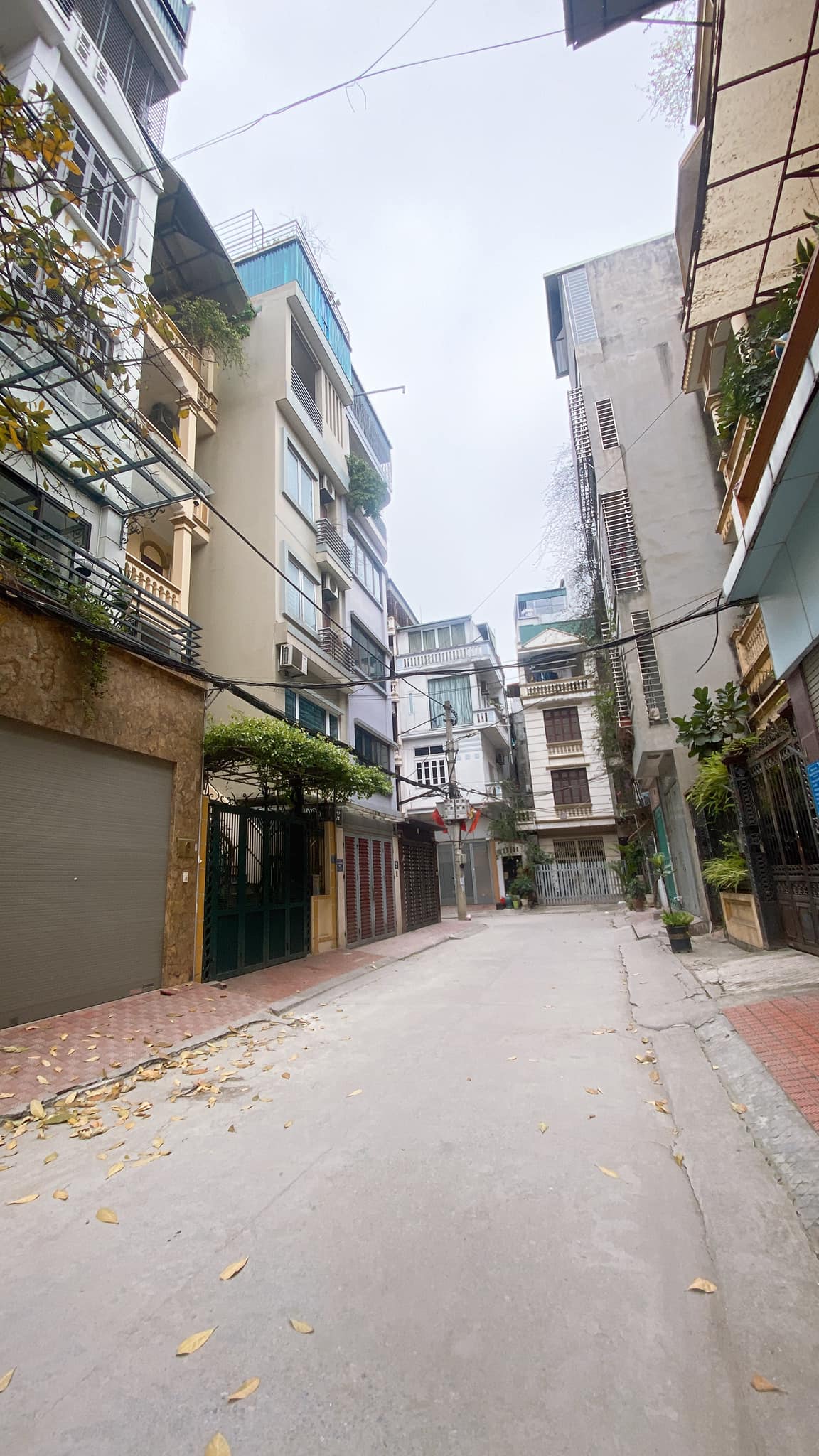 Bán nhà Phân Lô Cầu Giấy, Oto tránh, vỉa hè, 80m2 x 5T, 29 tỷ.