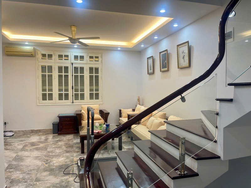 NHÀ ĐẸP - VỊ TRÍ SIÊU VIP - CỰC HIẾM - NGÕ Ô TÔ TRÁNH - Ô TÔ ĐỖ NGÀY ĐÊM