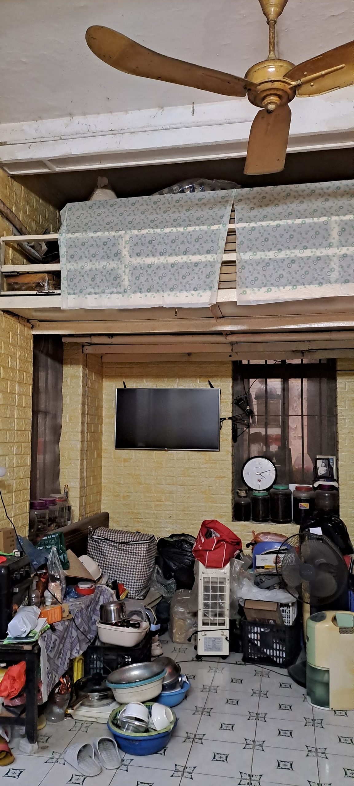 Nhà tầng 1 phố Trúc Bạch. Diện tích sử dụng 30 mét, vuông A4, tầng 1,