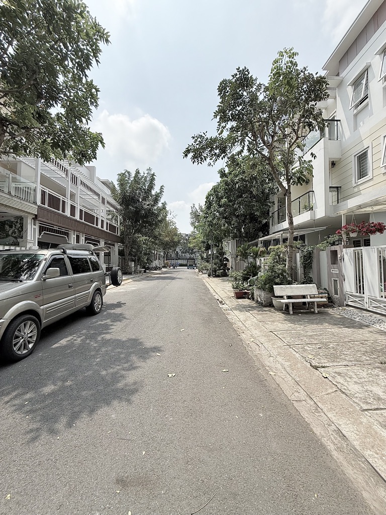 NHÀ ĐẸP 14.5 TỶ - 4 TẦNG - HOÀN CÔNG - KHU ĐỒNG BỘ - MẶT TIỀN NỘI KHU - GLOBAL CITY.