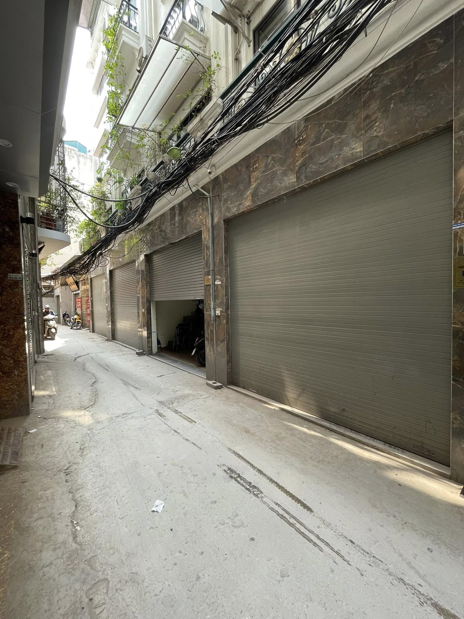 BÁN NHÀ HOÀNG HOA THÁM 55M2 x 6T MT 4M 14.5 TỶ LÔ GÓC - KD TỐT Ô TÔ ĐỖ CỬA