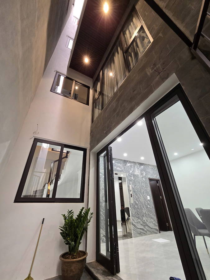 NHÀ MỚI - 6 TẦNG THANG MÁY - FULL NỘI THẤT - GẦN Ô TÔ TRÁNH PHỐ NGỌC LÂM- LONG BIÊN 36 M2, MẶT TIỀN 4M, 9.15 TỶ.