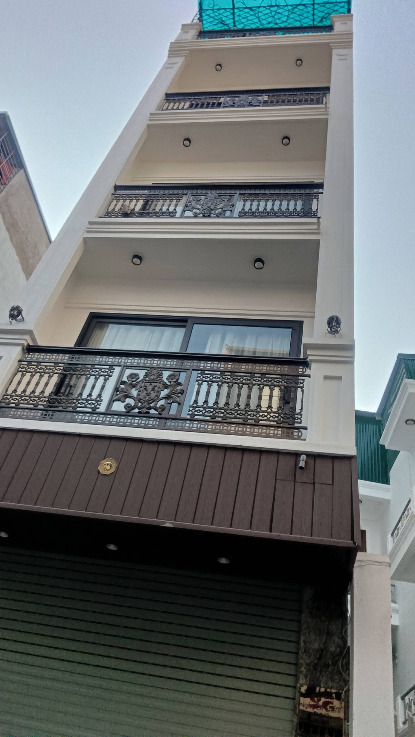 NHÀ ĐẸP, KINH DOANH - THANG MÁY NHẬP KHẨU - THIẾT KẾ HIỆN ĐẠI - FULL NỘI THẤT