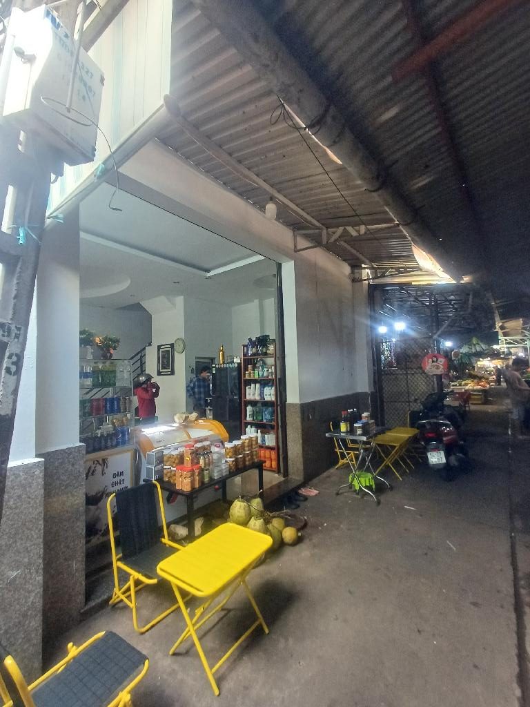 HIẾM NHÀ BÁN..2 TẦNG HOÀN CÔNG ĐỦ..NGANG 6.45M KINH DOANH THOẢI MÁI..VỊ TRÍ ĐẸP GIÁ CHỈ 4.2 TỶ