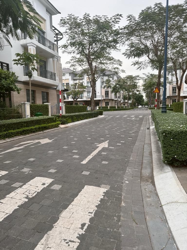 BÁN NHÀ 132.6M BIỆT THỰ VƯỜN DỰ ÁN VEROSA LIÊN PHƯỜNG QUẬN 9