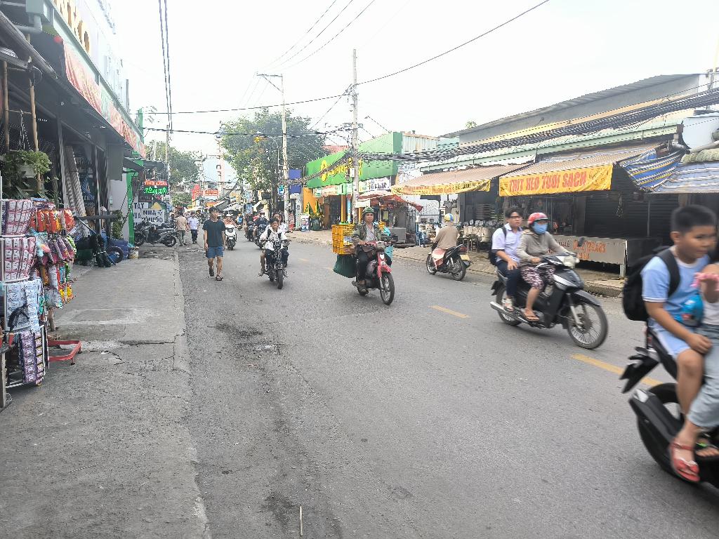 NHÀ PHỐ ĐẲNG CẤP KHANG ĐIỀN - XE HƠI ĐỖ CỬA - SỔ HỒNG CẦM TAY - GIÁ 10.5 TỶ - TT QUẬN 9