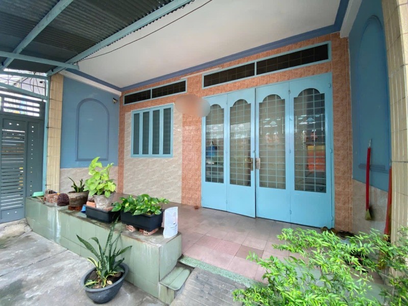 Bán nhà DT 120M gần trường ĐH ngoại thương ngang 6,9M chỉ 8.x T/Ỷ