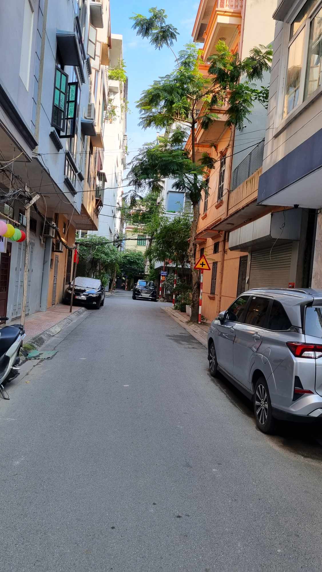 Bán nhà riêng gần Đỗ Nhuận, ô tô tránh giá 12,8 tỷ, 61m2, 4 tầng, pháp lý đầy đủ, giá ưu đãi