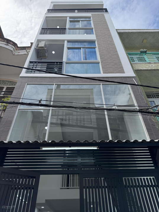 CC cần bán GẤP nhà HXH TRUNG TẤM Q.TP công năng khủng 5T 6PN