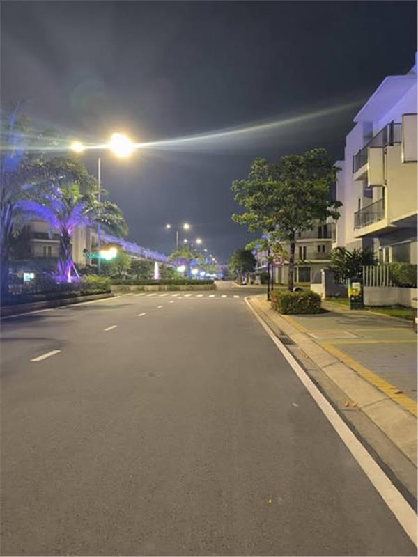 Bán nhà mặt phố Bưng Ông Thoàn, Q.9, 244m², 7.3 tỷ, sổ đỏ