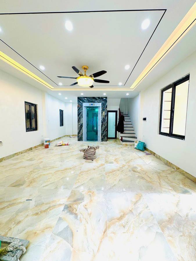 BÁN NHÀ 6 TẦNG - LÔ GÓC 3 THOÁNG - THANG MÁY - FULL NỘI THẤT - NGUYỄN VĂN CỪ, LONG BIÊN