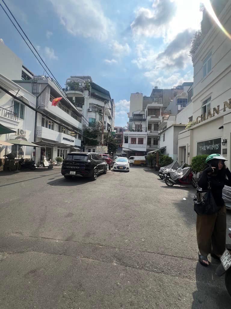 100m2