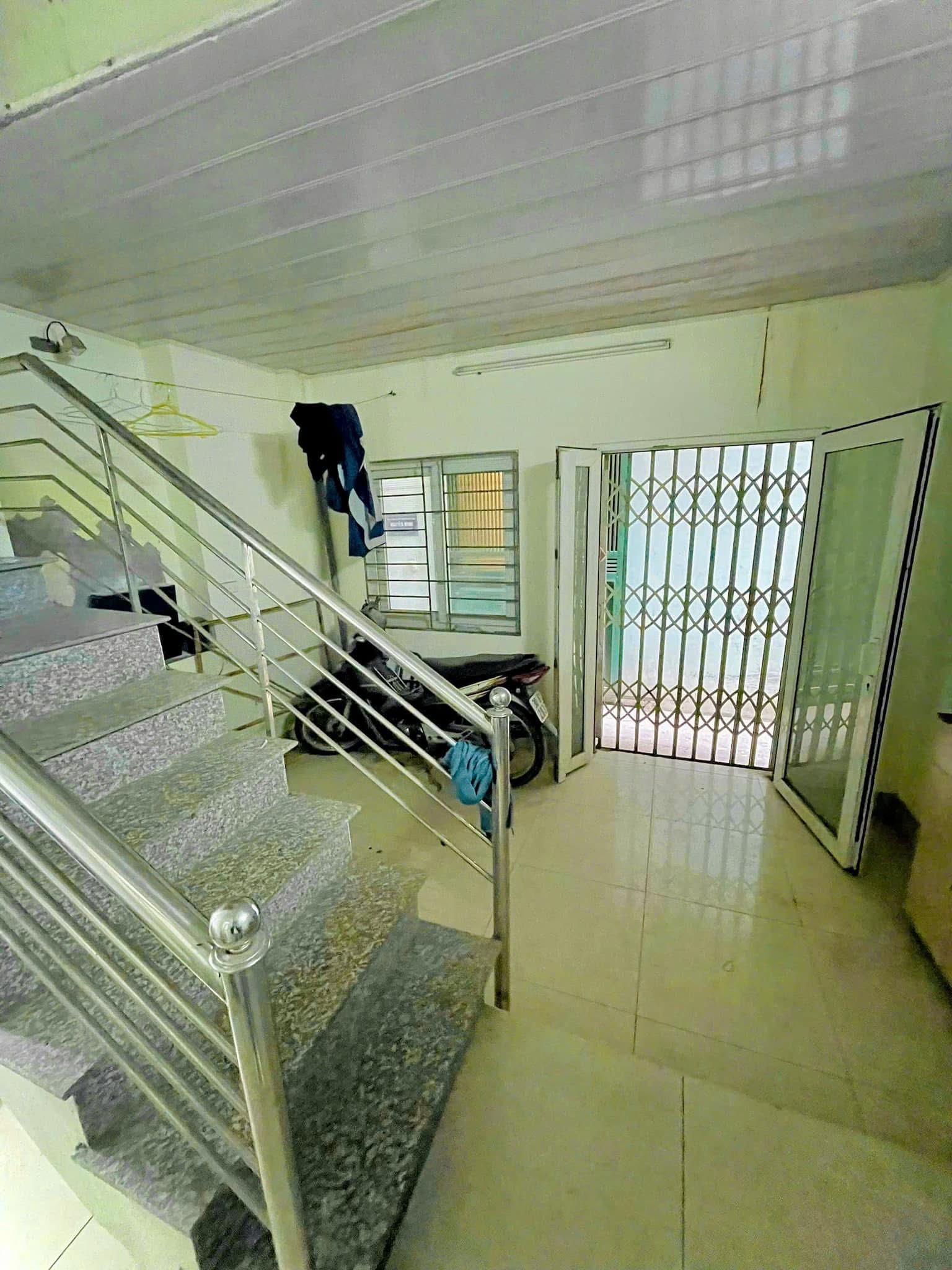 BÁN NHÀ THỢ NHUỘM TRẦN HƯNG ĐẠO HOÀN KIẾM - 20M 5T MT 4.3M - NHỈNH 5 TỶ SĐCC 10M RA PHỐ 4 PHÒNG NGỦ KINH DOANH HOMESTAY