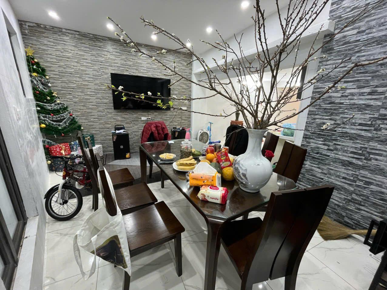 Bán nhà ngõ 2 Phạm Tuấn Tài, Cầu Giấy, 56m2, ôtô, phân lô, ngõ thông, kinh doanh, 16 tỷ
