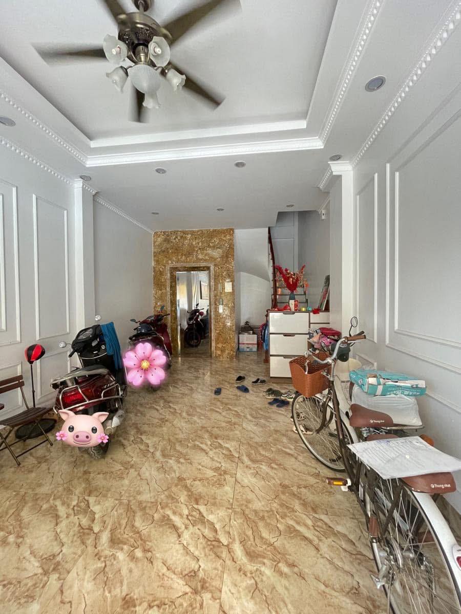 Bán nhà ngõ 75 Trần Thái Tông, Cầu Giấy, 45m2, 5tầng thang máy, ôtô, kinh doanh, ngõ thông, 13.1 tỷ