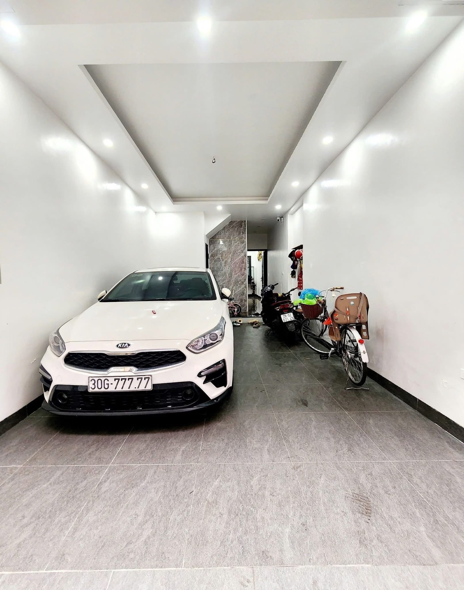 BÁN NHÀ PHÂN LÔ YÊN LẠC KIM NGƯU HAI BÀ TRƯNG - 60M 5T MT 4M - GARA OTO VÀO NHÀ KINH DOANH TẤP NẬP GẦN TIMES CITY