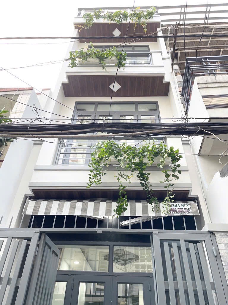 Bán gấp nhà giá mềm nhất quận Tân bình: 3.2 x 13m, 1 trệt 2 lầu; HXH ĐẬU CỬA - NHÀ 4 TẦNG BTCT Ở NGAY - HẺM SẠCH THÔNG THOÁNG-Gần LỮ GIA LÊ ĐẠI HÀNH-CHỈ 5.9