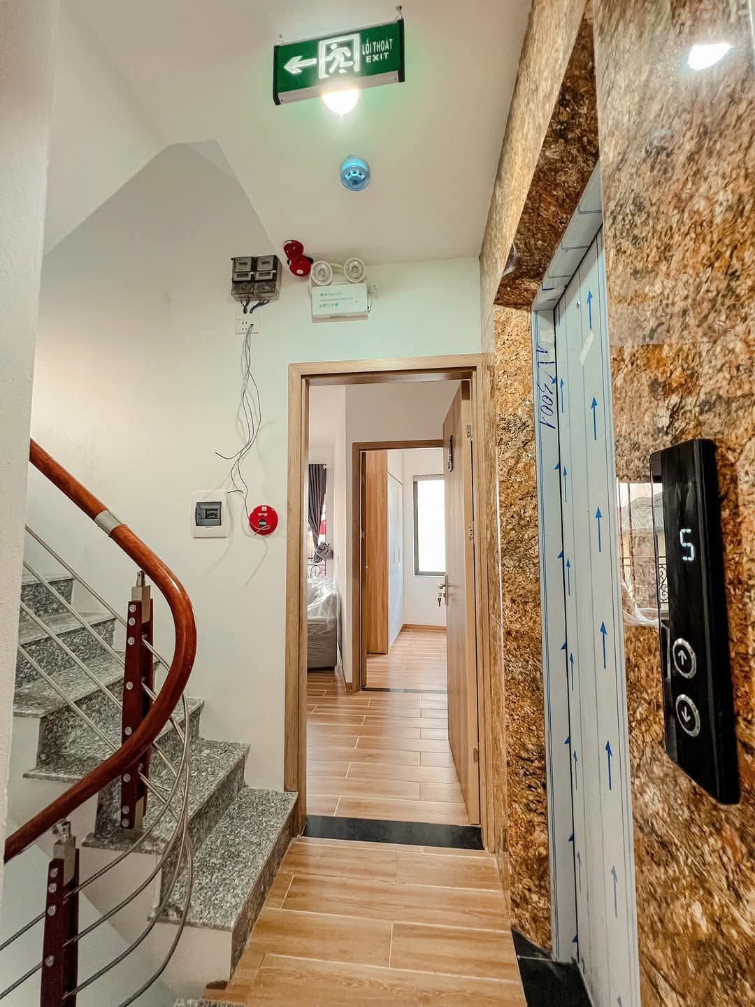80m2