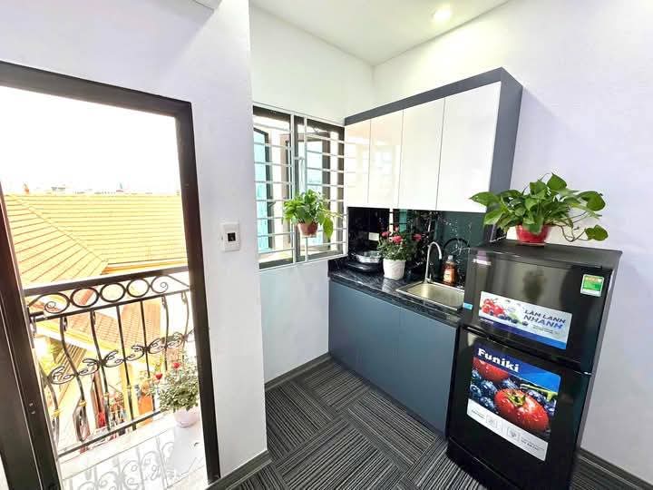 BÁN TOÀ NHÀ CHDV 11 PHÒNG DOANH THU 50TR/TH. CÁCH MẶT PHỐ 10M DT60M2*5 TẦNG. CHỈ 10.7 TỶ