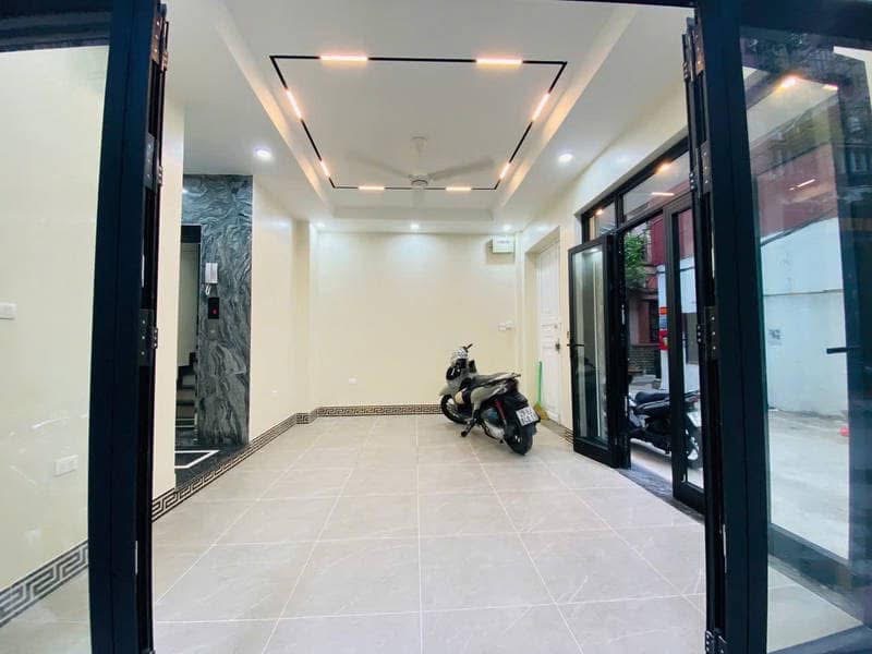 BÁN NHÀ MẶT PHỐ CỰ LỘC - LÔ GÓC - THANG MÁY ÊM RU