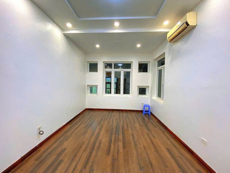 CHÍNH CHỦ BÁN MỘT CĂN SIÊU PHẨM 1 NGOẶT VÀO NHÀ, BA BƯỚC RA PHỐ, KHU VỰC ĐỐNG ĐA, MẶT TIỀN ĐẸP, SỔ VUÔNG HOA HẬU