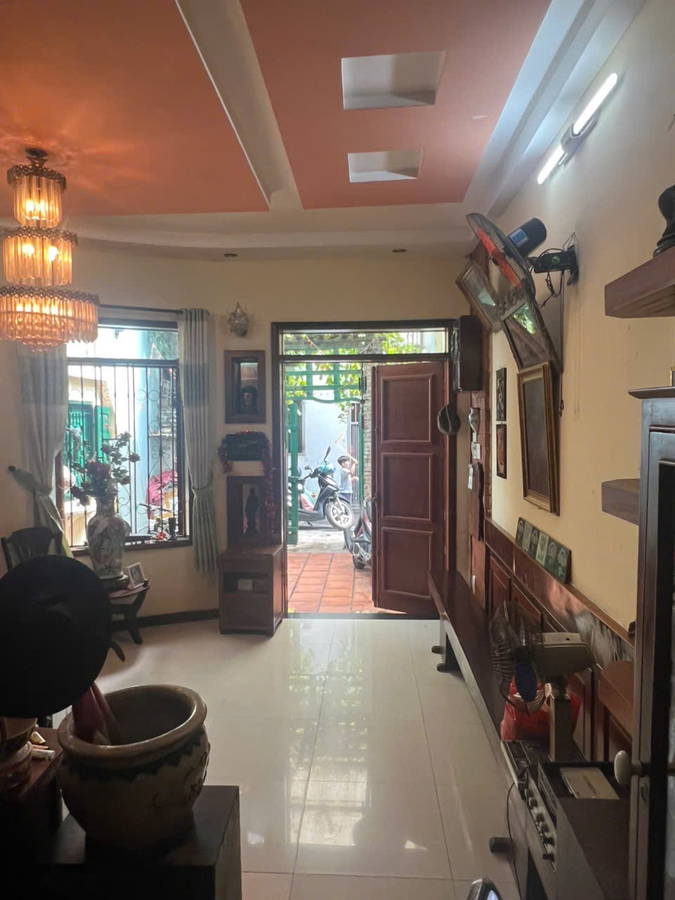 Tân bình, Nguyễn Sỹ Sách, Nội thất gỗ đỏ cao cấp, hẻm 3m, dtsd 53m2.