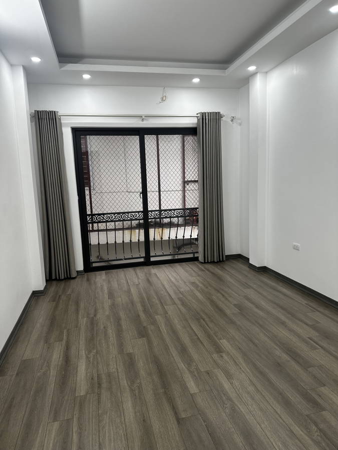 Đê La Thành, Ba Đình, nhà mới, 37m, 5T thang máy, MT3,5m.