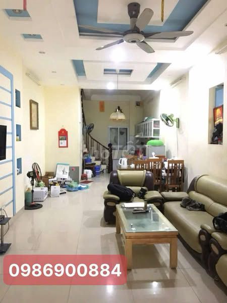 Cần cho thuê nhà 3 tầng tại Đại Linh, Trung Văn, Nam Từ Liêm