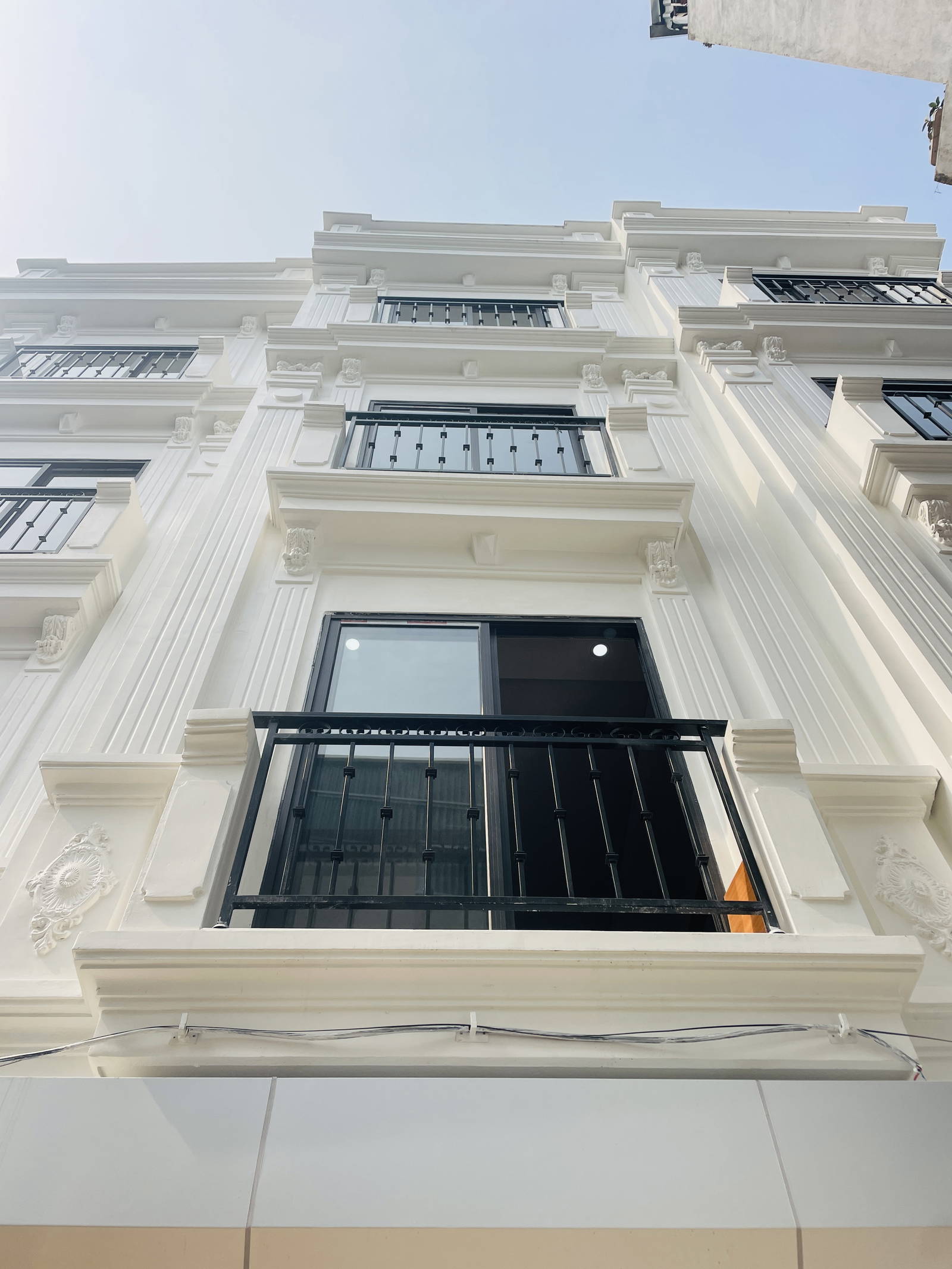 NHÀ 5 TẦNG PHÚC LỢI GIÁ 4,X TỶ CÒN XÓT LẠI DUY NHẤT TẠI LONG BIÊN HÀ NỘI