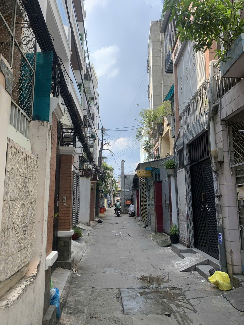 Bán nhà quận 10, đường Cách Mạng Tháng 8, 42m2, cấp 4, hẻm 4m, 6 tỷ