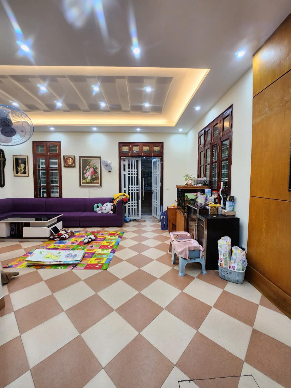 Bán nhà phố Kim Mã, quận Ba Đình, gần mặt phố, ngõ ô tô, thông, thẳng, thoáng sáng, 91m2 , mặt tiền 8m, 5 tầng