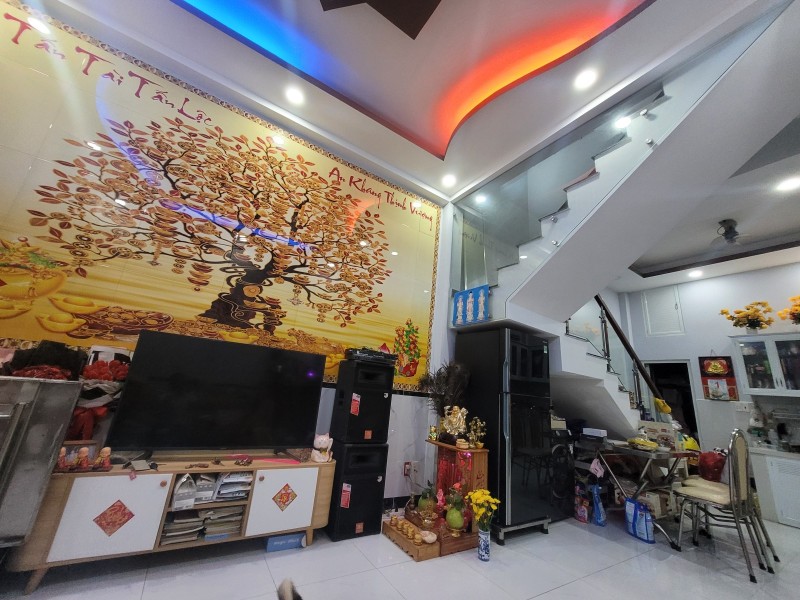 Bán nhà 50m2, 2PN, 2WC, Q.9, 3.2 tỷ, mặt tiền đường 7 m, Phước Long A